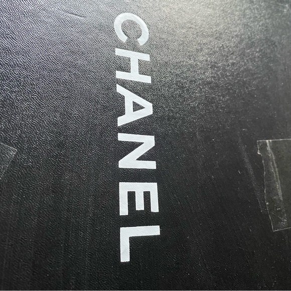 HOST PICK⭐️Authentic Chanel Camellia Flower Rain Boots ❤️ khaki Green 💚 - Picture 15 of 16